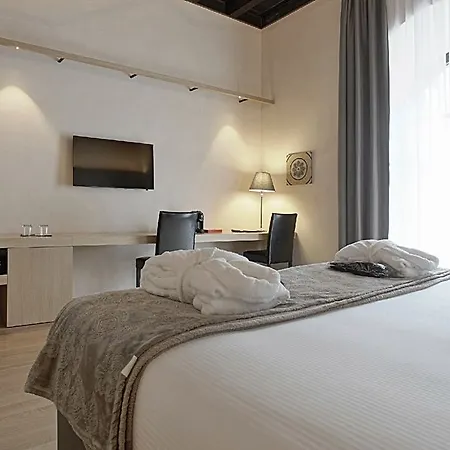 Alba Palace Фавара