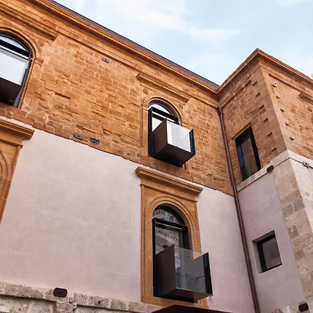 Alba Palace