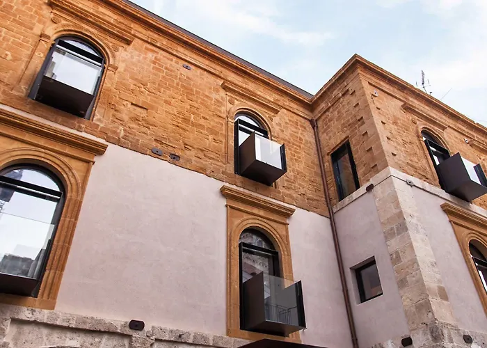 Alba Palace